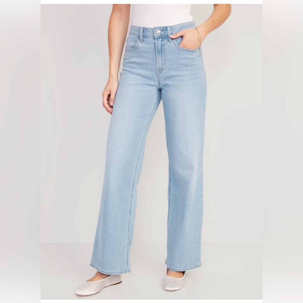 NWOT Old Navy Wow High Rise Wide leg light wash jeans 6 stretch women’s 6